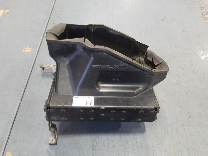 2014 Mercedes AMG E 63 S Right Auxiliary Radiator Assembly #9590 Q3