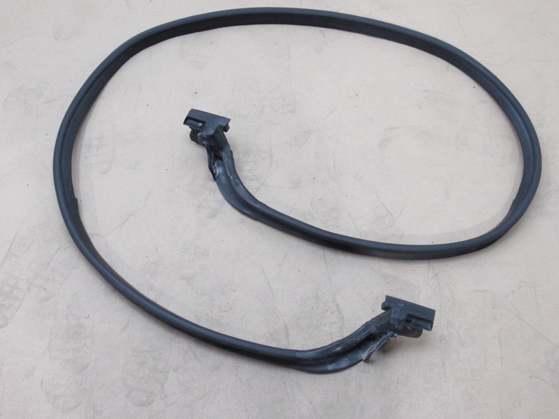 Mercedes SLK55 R171 2006 Rear Trunk Weatherstrip Rubber Seal 04-11 ;