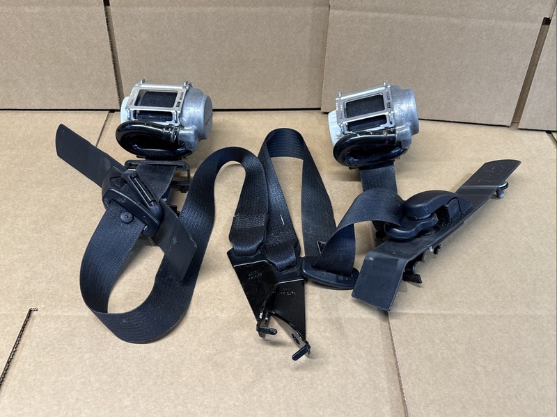 2015-2017 Expedition Front Left Right Side Seat Belt Seatbelt Retractor Set