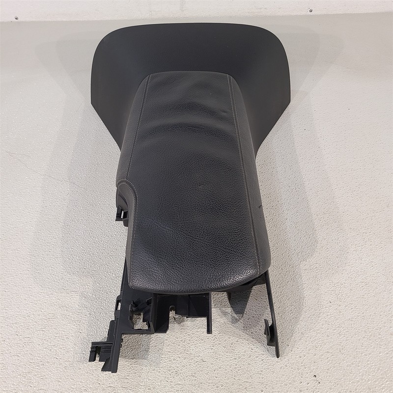 2009 Corvette C6 Center Console Arm Rest Oem Aa7360