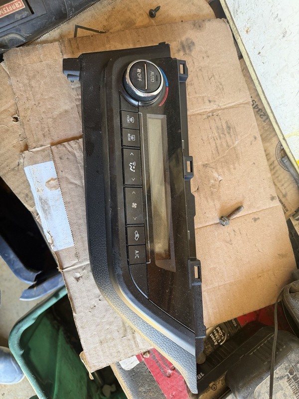 2014-2016 TOYOTA COROLLA AC HEATER CLIMATE TEMPERATURE CONTROL 55900-02500 OEM