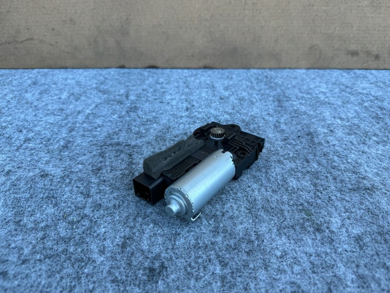 INFINITI QX50 QX55 2019-2024 OEM MOON SUN ROOF OR SHADE POWER MOTOR ASSEMBLY