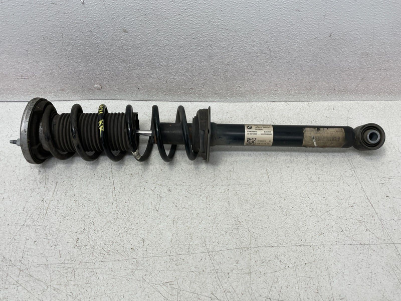 17 18 19 BMW G30 540i 530i Rear Right Passenger Shock Strut Absorber 1401 OEM