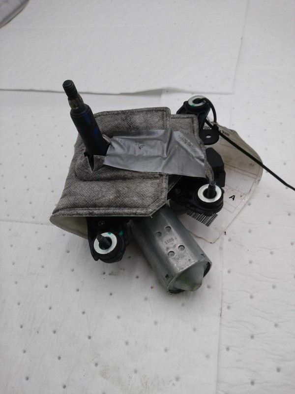 Used Back Glass Wiper Motor fits: 2021 Nissan Rogue sport VIN 5 1st digit USA bu