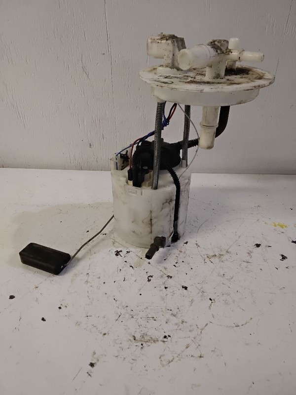 2018-2019 Chevy Equinox Fuel Pump Assembly 1.5L AWD