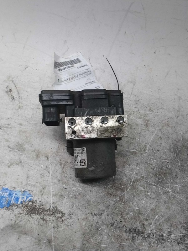 2016 Kia Sorento ABS Pump & Motor Assembly OEM 58900C6840, 58910C6840