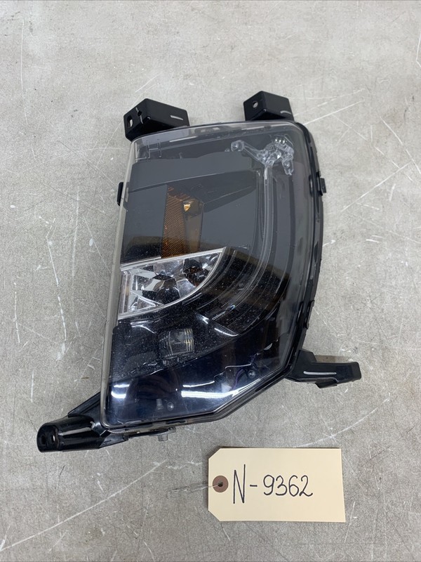 12-15 Tesla Model S LED Fog light Driver side 00132701 LH 00132701 9362 B69