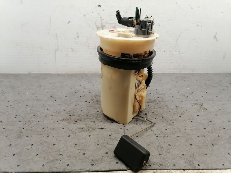Fuel Pump Assembly 3.0L 6 Cylinder Fits 99-01 GALANT 1464739
