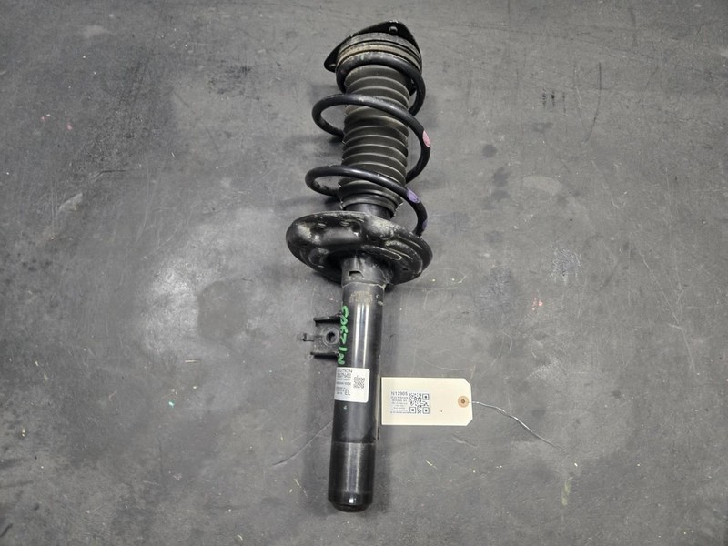 Front Left Strut w/ Spring 2022 Nissan Rogue 54303-6RA1D 2021 2023