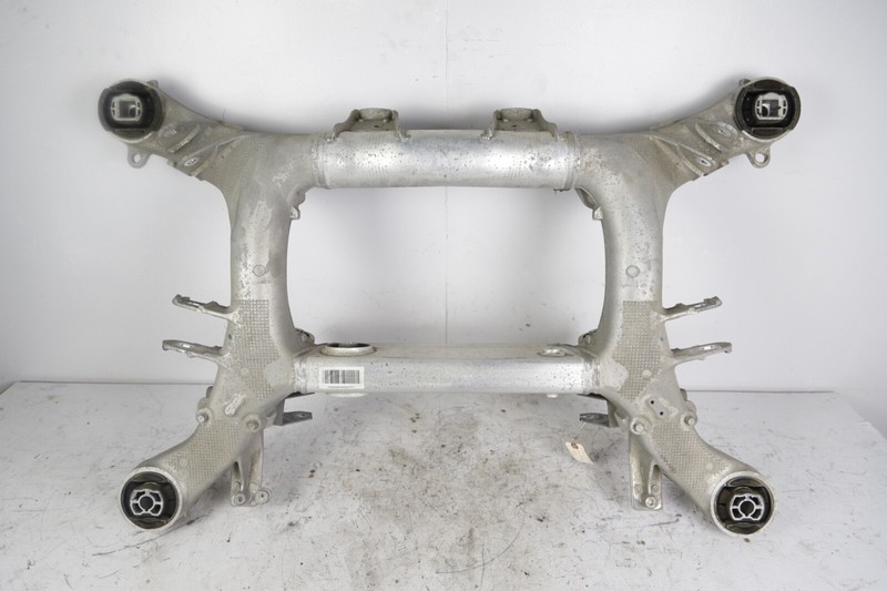 17-20 BMW 530i G30 REAR SUBFRAME CRADLE AXLE CARRIER SUPPORT OEM