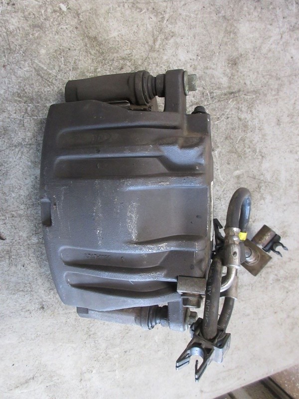 2015-2023 Dodge Challenger OEM RWD Front Left Driver Brake Caliper 68243637