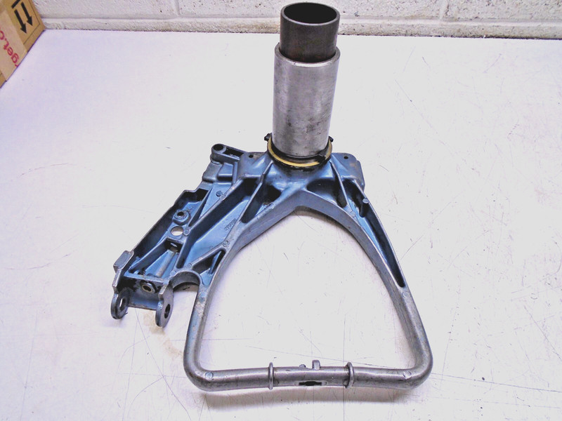 Q1 Johnson Evinrude OMC 15 Hp Outboard Steering Bracket Assembly 375968
