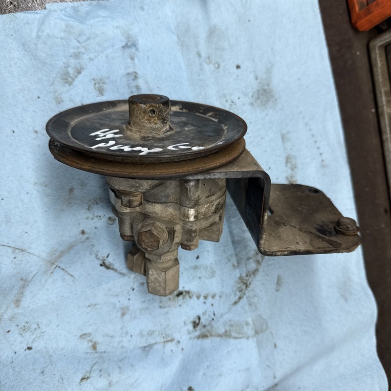 1996 Cushman Industrial Truck Truckster 327 Haulster Hydraulic Pump