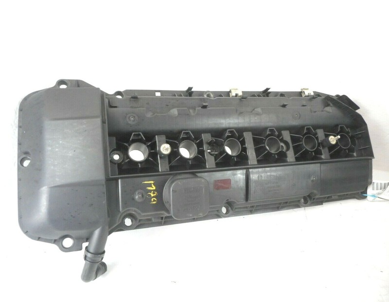 04-06 BMW X3 Engine Valve Cover OEM