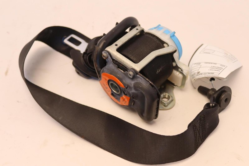 2015-2020 MERCEDES GLA CLASS GLA250 X156 FRONT LEFT DRIVER SIDE SEAT BELT OEM