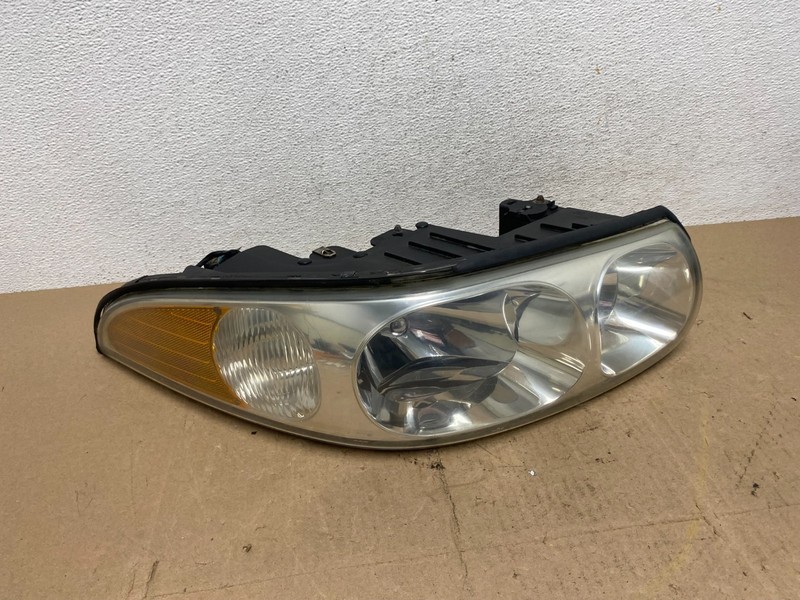 2000 to 2005 Buick Lesabre Headlight Right Passenger Side Halogen Oem AE6870 DW