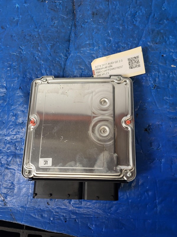 Used Oem Audi Ecm Engine Computer Brain Control Module for Q5 2.0L 8R1907115N 17