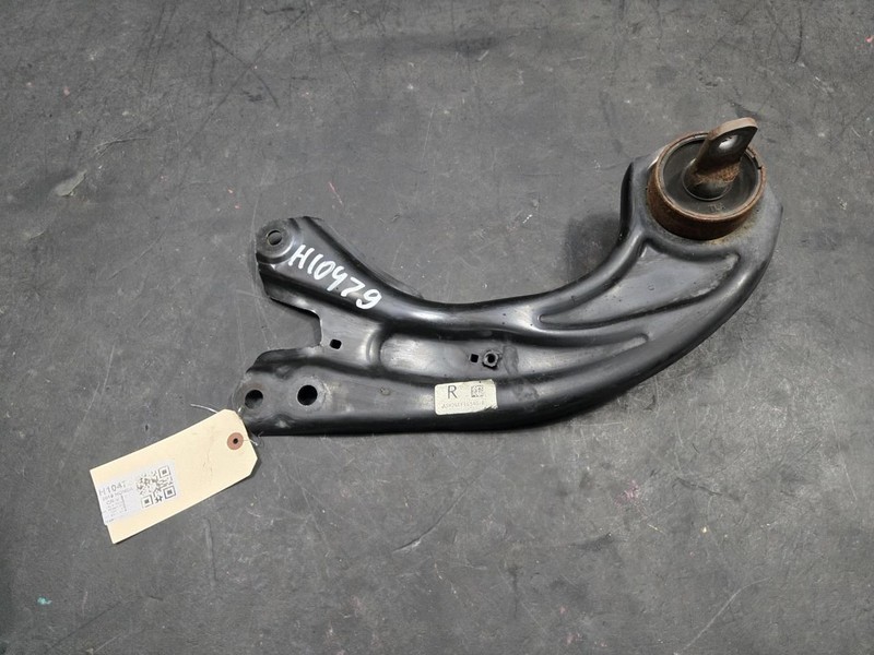 Rear Right Trailing Lower Control Arm 2019 Honda CR-V 52360-TLA-A03 2017 - 2025