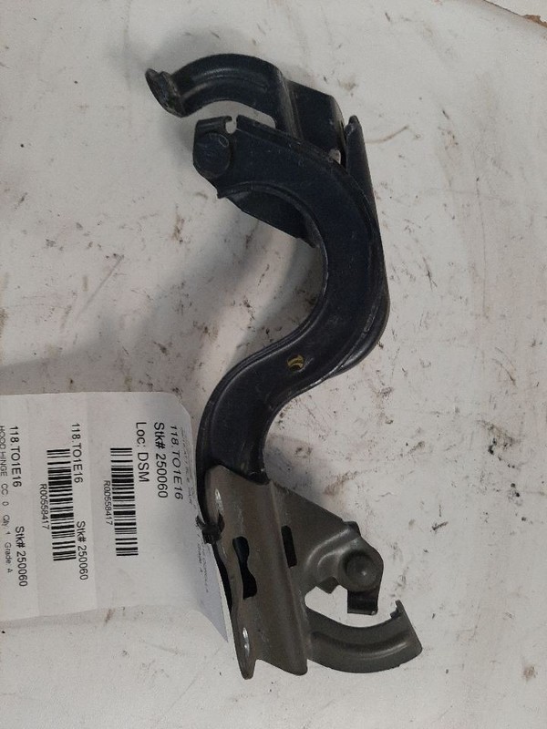 16 TOYOTA COROLLA S HOOD HINGE PAIR