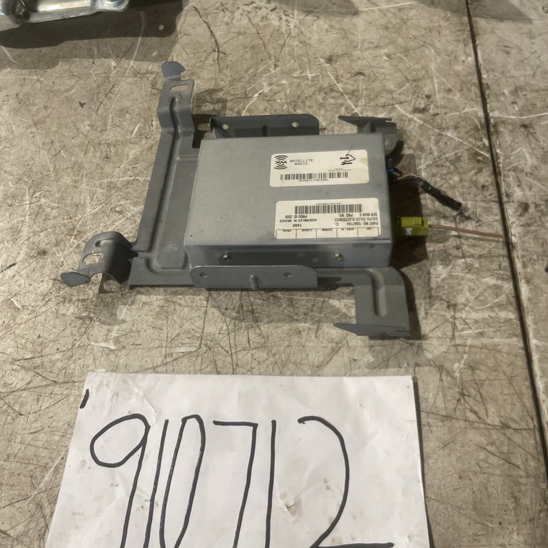 2004-2006 Cadillac SRX Satellite Radio Antenna Control Module Unit 10367164 OEM