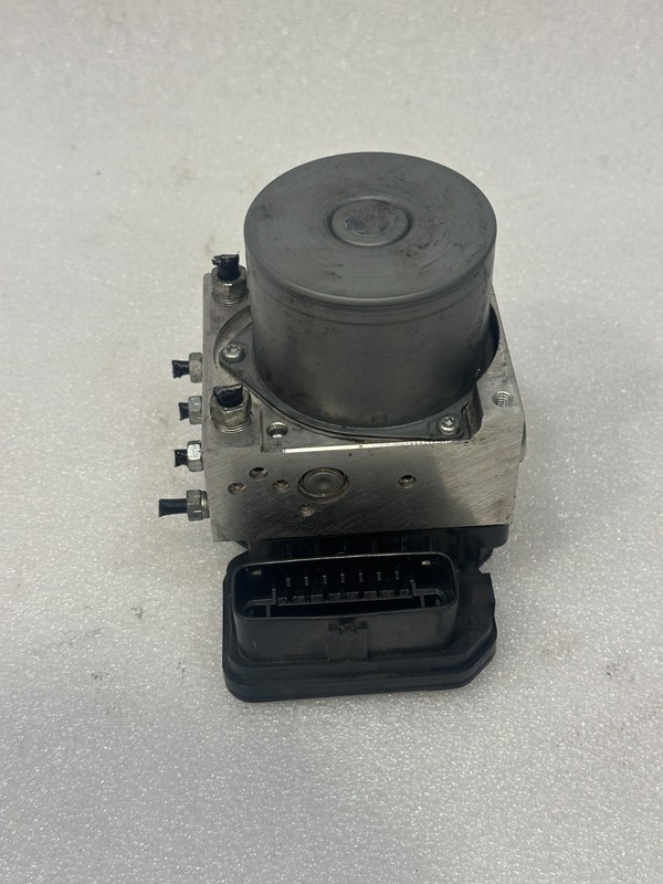 2016 - 2017 LEXUS ES350 ABS ANTI LOCK BRAKE PUMP MODULE UNIT OEM