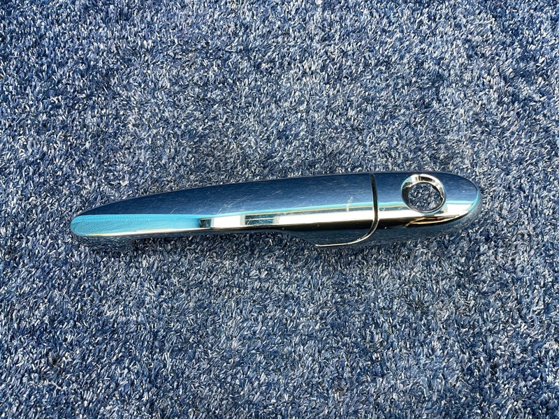 2006-2010 SATURN SKY-PONTIAC SOLSTICE FRONT LEFT EXTERIOR DOOR HANDLE OEM