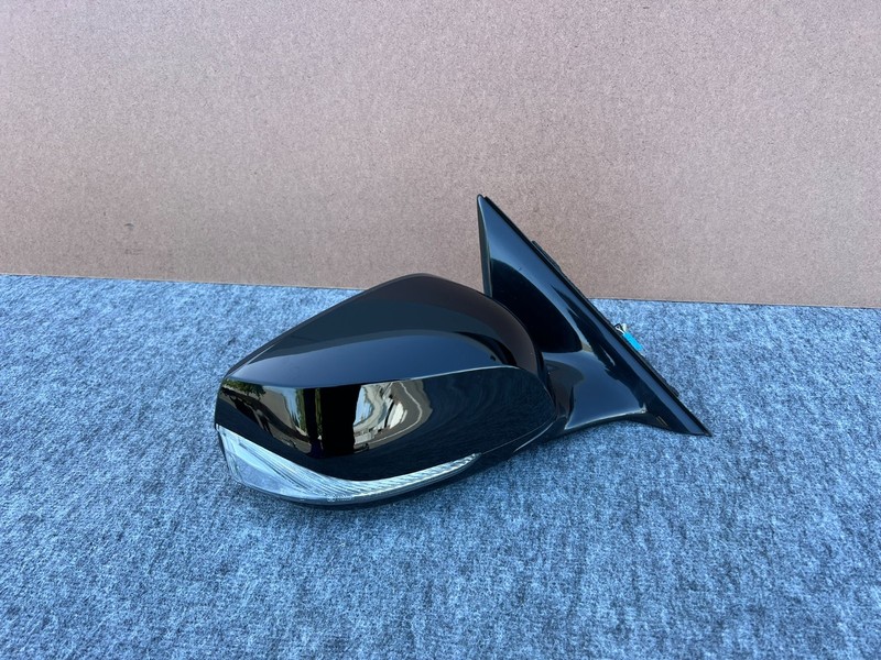 INFINITI Q50 14-24 OEM RIGHT PASSENGER DOOR MIRROR WITH CAMERA ASSEMBLY (BLACK)