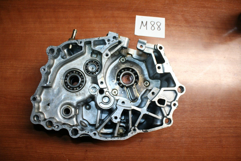 1980 Honda CM 200T Engine Crankcase Crank Case Left OEM 80 F