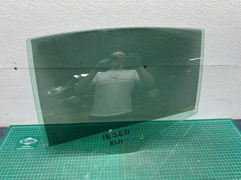11-18 Volvo S60 REAR LEFT DRIVER SIDE DOOR WINDOW GLASS OEM