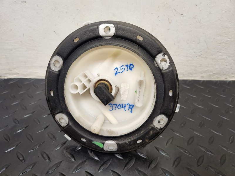 10-13 Mercedes-Benz S400 Fuel Gas Pump Assembly OEM 2214707494