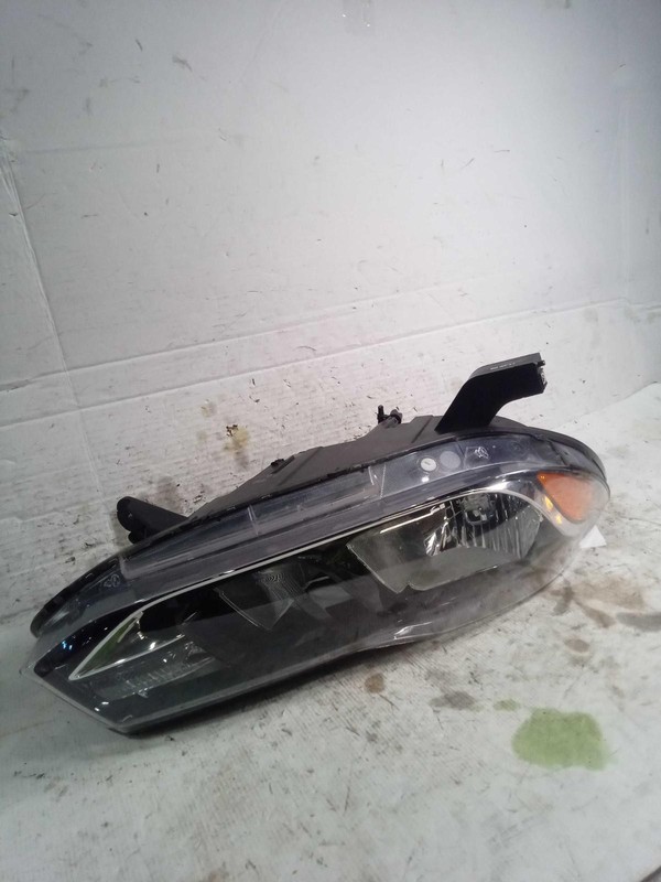 Used Right Headlight Assembly fits: 2020 Chevrolet Trax projector Right Grade A