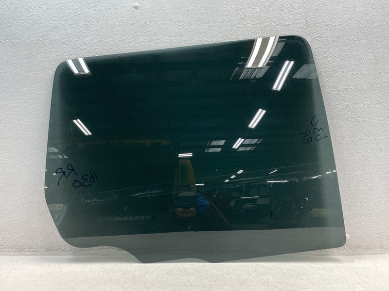 2003-2007 Hummer H2 Rear Right Passenger Door Window Glass Panel 1630 OEM