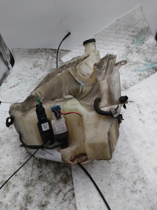 2006 Chevrolet Trailblazer Washer Fluid Reservoir OEM 4.20L Silver 245K Miles