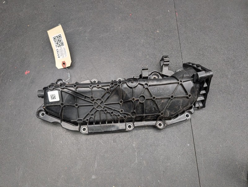 Right Intake Manifold 2019 Audi A7 06M133268P 2020 2021 2022 2023 2024
