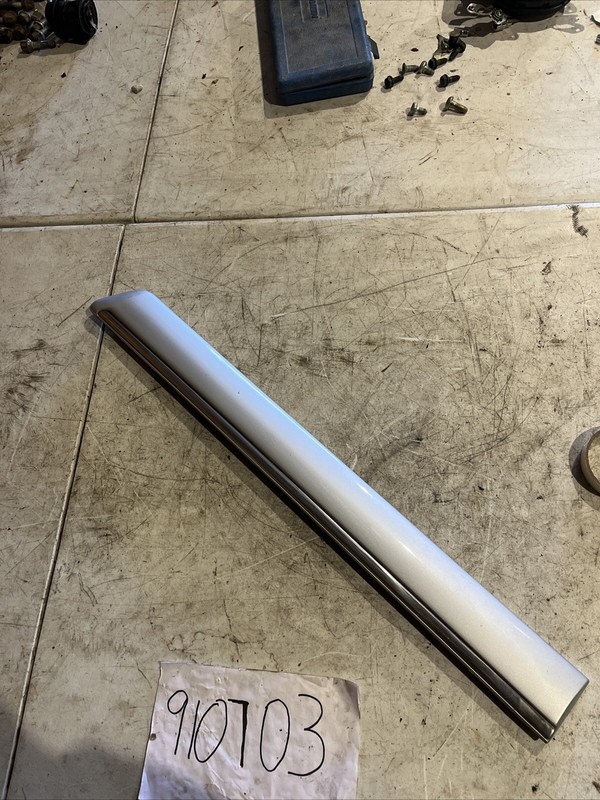 96-99 Mercedes E320 W210 Rear Left Driver Side Door Trim Molding 2106900962 Oem