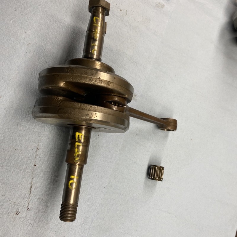 1970 - 1980’s Elan Vintage Snowmobile 250 Single Cylinder Motor Crank Good #10