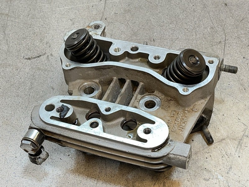 97 Harley Davidson XL 883 Sportster Front Engine Motor Cylinder Head XL883