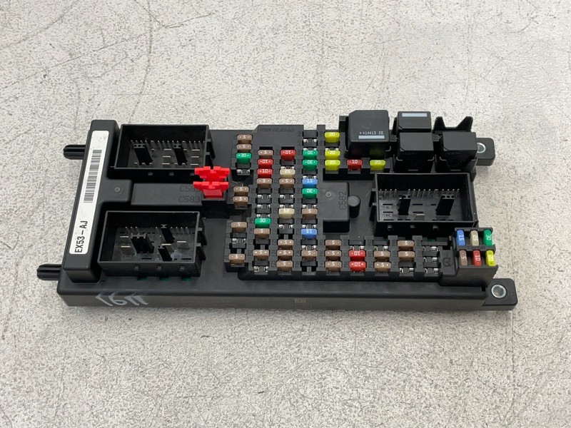 2015 2016 2017 Jaguar F-Type Junction Fuse Relay Box Block Module Unit 1611 OEM