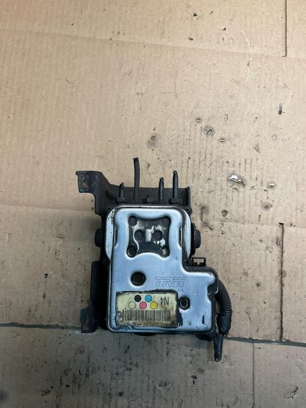 2004-07 Chevrolet Express ABS Pump Control OEM 13567136 Module v9085 DG