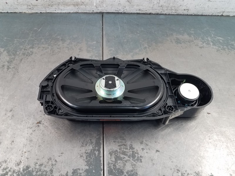 2012 Mercedes AMG CLS 63 Subwoofer Speaker #8399 K4