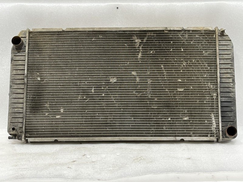 1994 1995 1996 1997 1998 CHEVROLET 3500 PICKUP RADIATOR 6.5L DIESEL 52460869