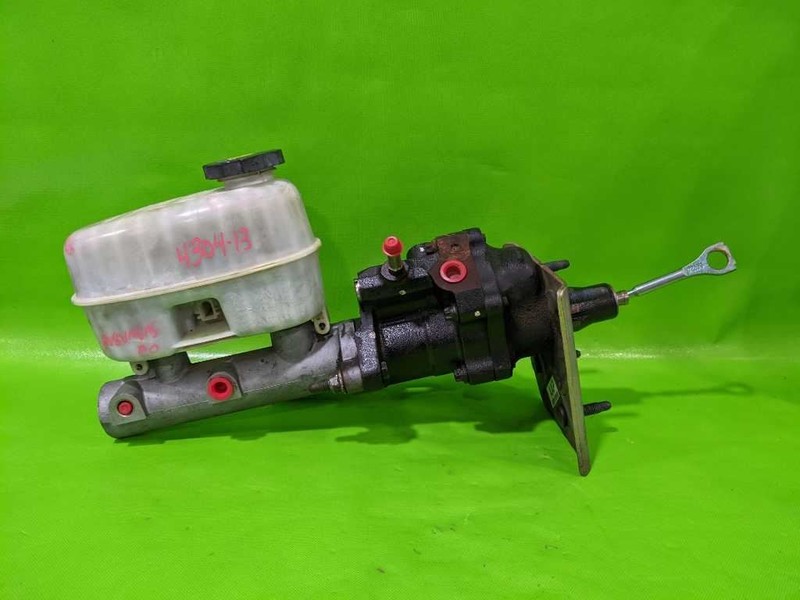 00 01 02 SUBURBAN HYDRO BRAKE BOOSTER W/MASTER CYLINDER OEM 4304-13