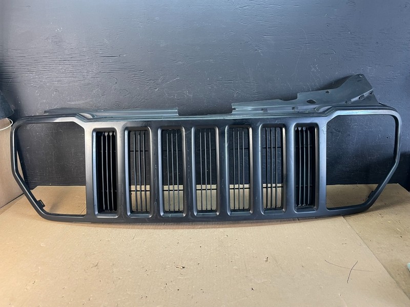 2008 2009 2010 2011 2012 Jeep Liberty Front UpperGrill Grille OEM AD5739DG