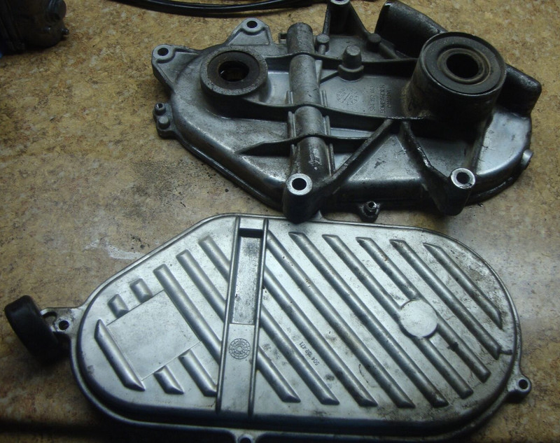 2005 SKI-D00 Expedition GSX 550F Snowmobile Bombardier Chain Case Casing Cover
