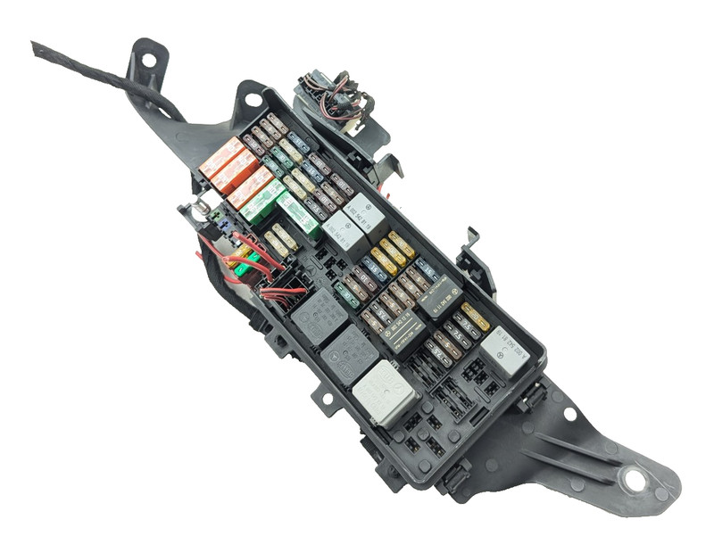 2012 MERCEDES GL350 (X164) 3.0L DIESEL (OM642) REAR FUSE RELAY BOX