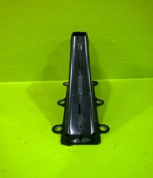 16-22 CX-9 PASSENGER RIGHT FRONT CROSS MEMBER MOUNT BRACKET OEM 3476-216