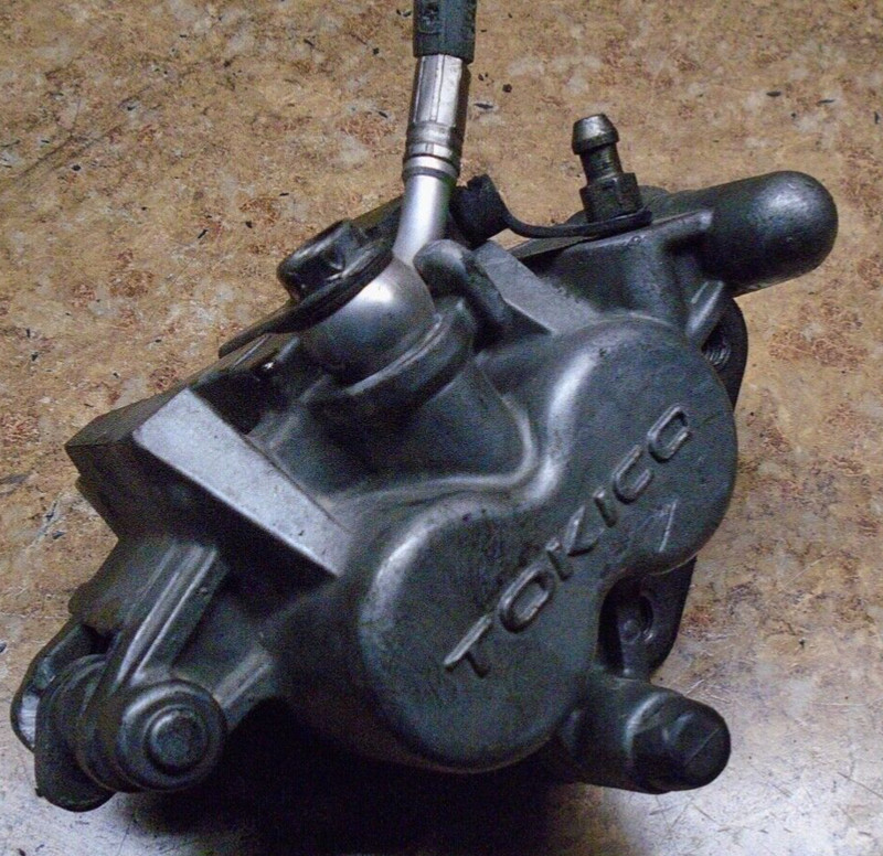 1995 Kawasaki ZX1100 ZX 1100 E GPZ1100 Right Front Disk Brake Caliper GPZ 95