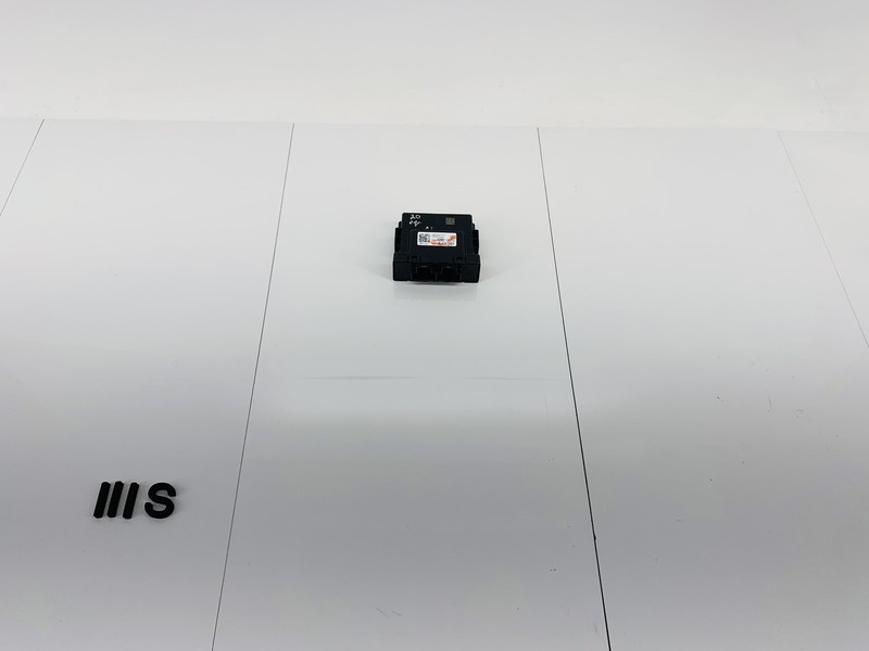 18-20 CHEVROLET EQUINOX GPS NAVIGATION GATEWAY CONTROL MODULE UNIT OEM
