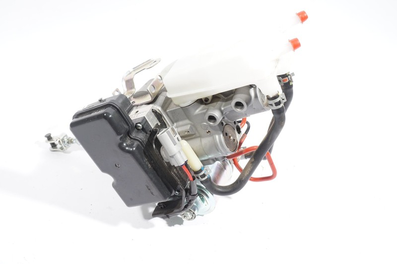 2021-2024 TOYOTA SIENNA PLATINUM POWER BRAKE BOOSTER OEM