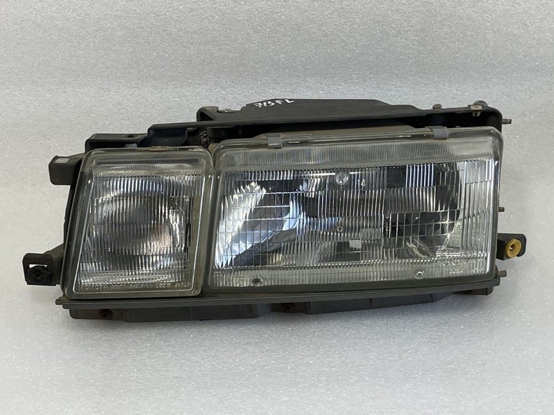 1990 1991 LEXUS ES250 LEFT DRIVER SIDE HEADLIGHT HEADLAMP HALOGEN 81170-32250